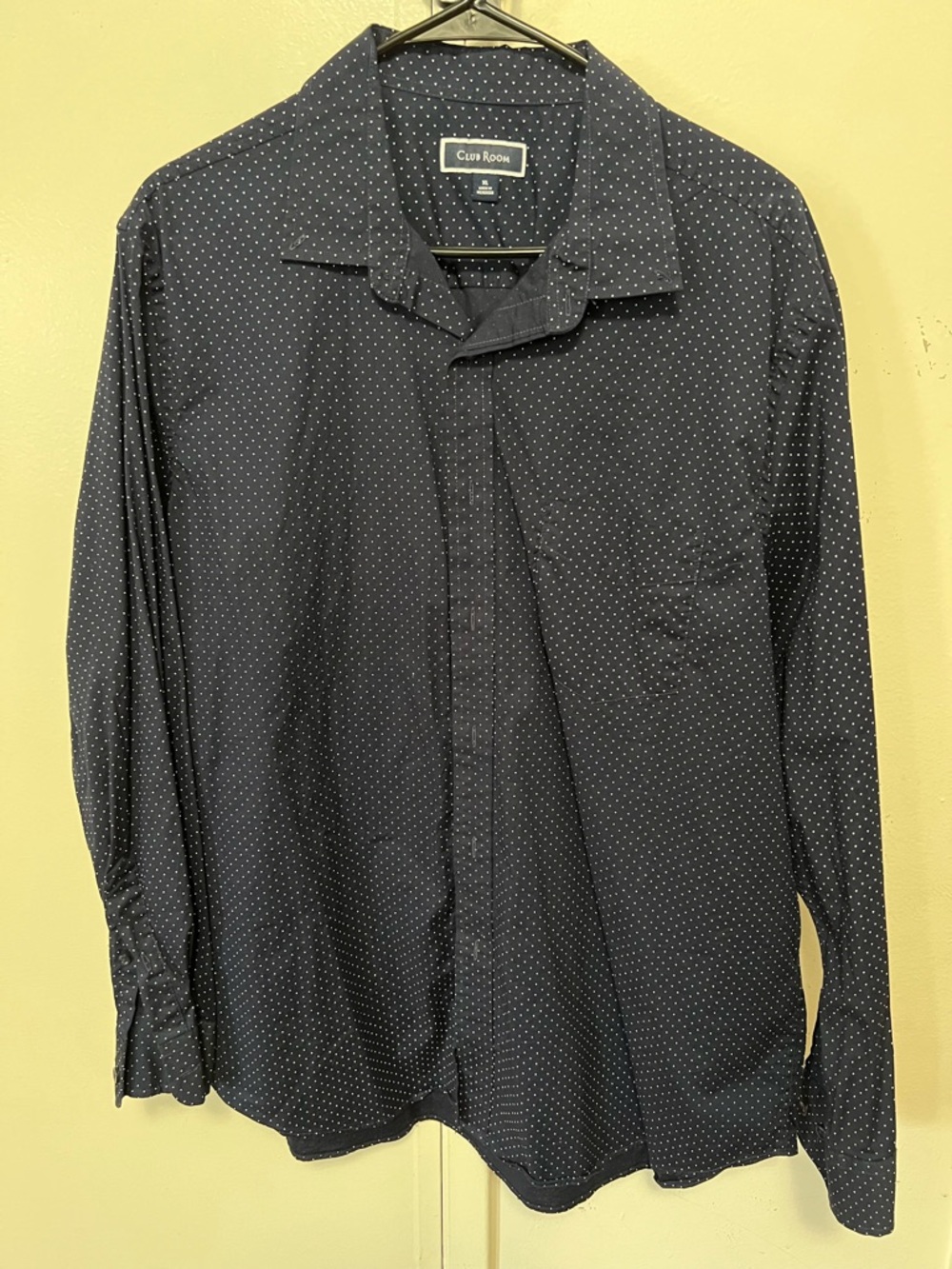 Club Room Men's Navy Microdot Button-Down Shirt